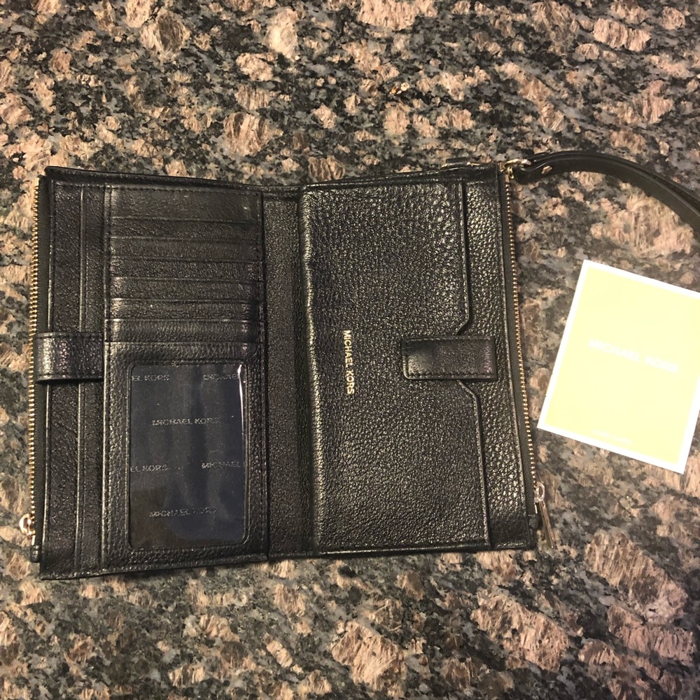 Large Michael kors wallet